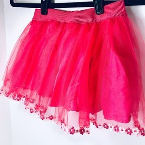 Nickelodeon hot pink skirt w/tulle - flower detail, lining and built in shorts.